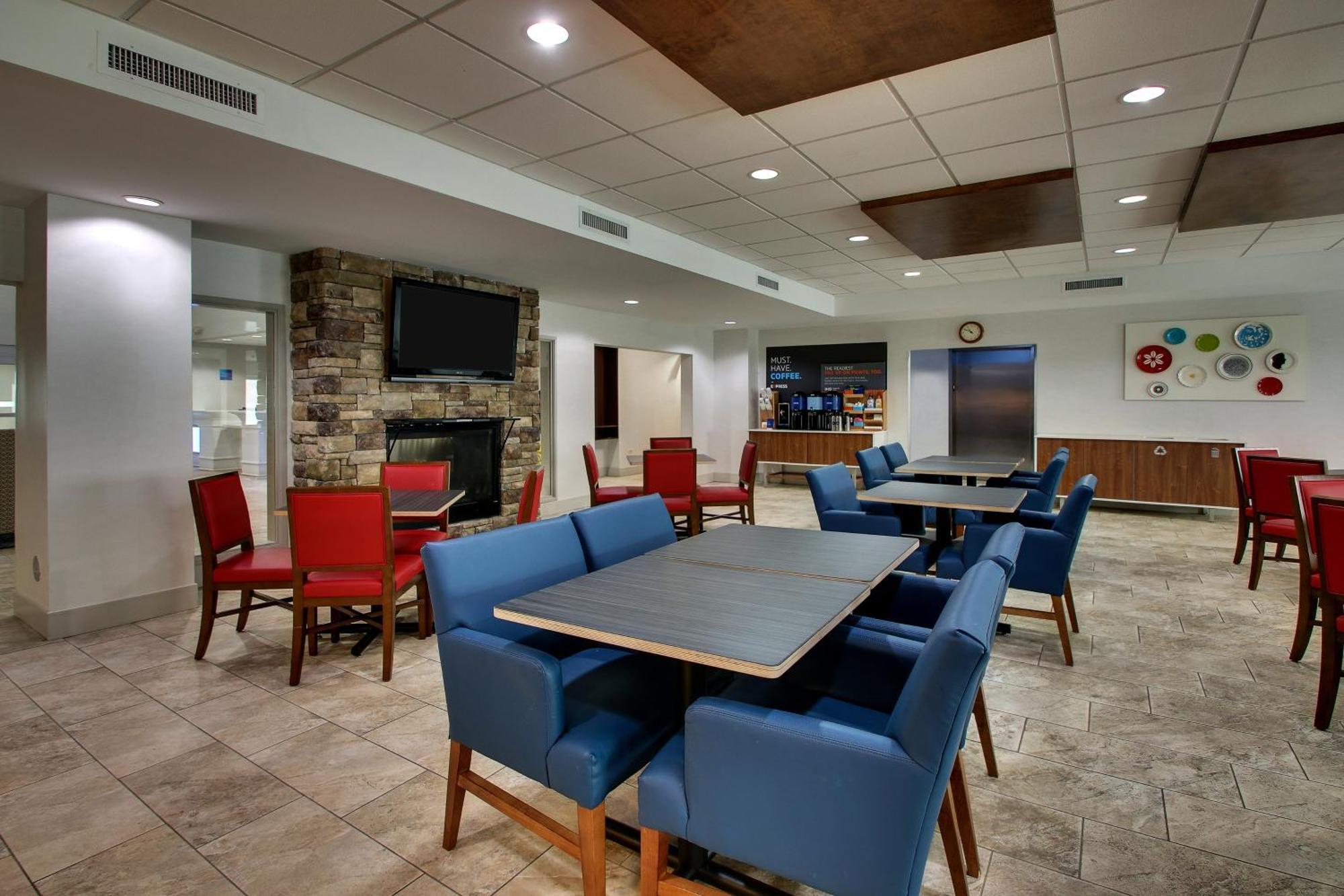 Holiday Inn Express Hotel & Suites Waukegan/Gurnee By Ihg מראה חיצוני תמונה