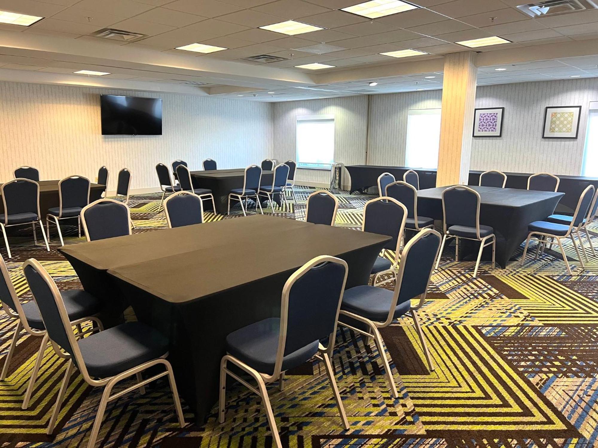 Holiday Inn Express Hotel & Suites Waukegan/Gurnee By Ihg מראה חיצוני תמונה